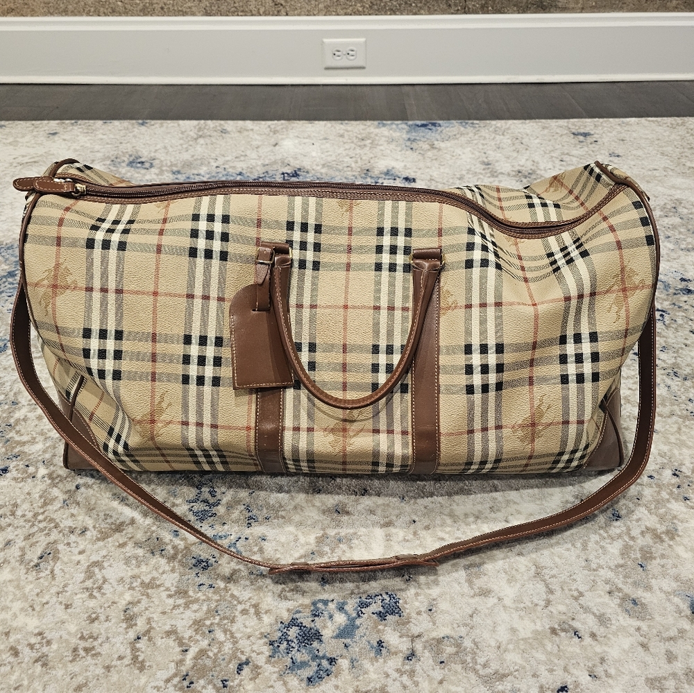 Authentic New Leather Burberry Nova Large Duffle Bag